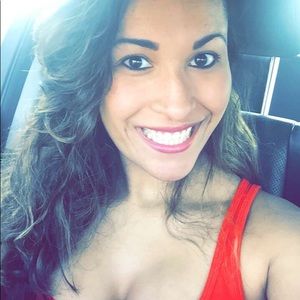 Meet your Posher, Desiree